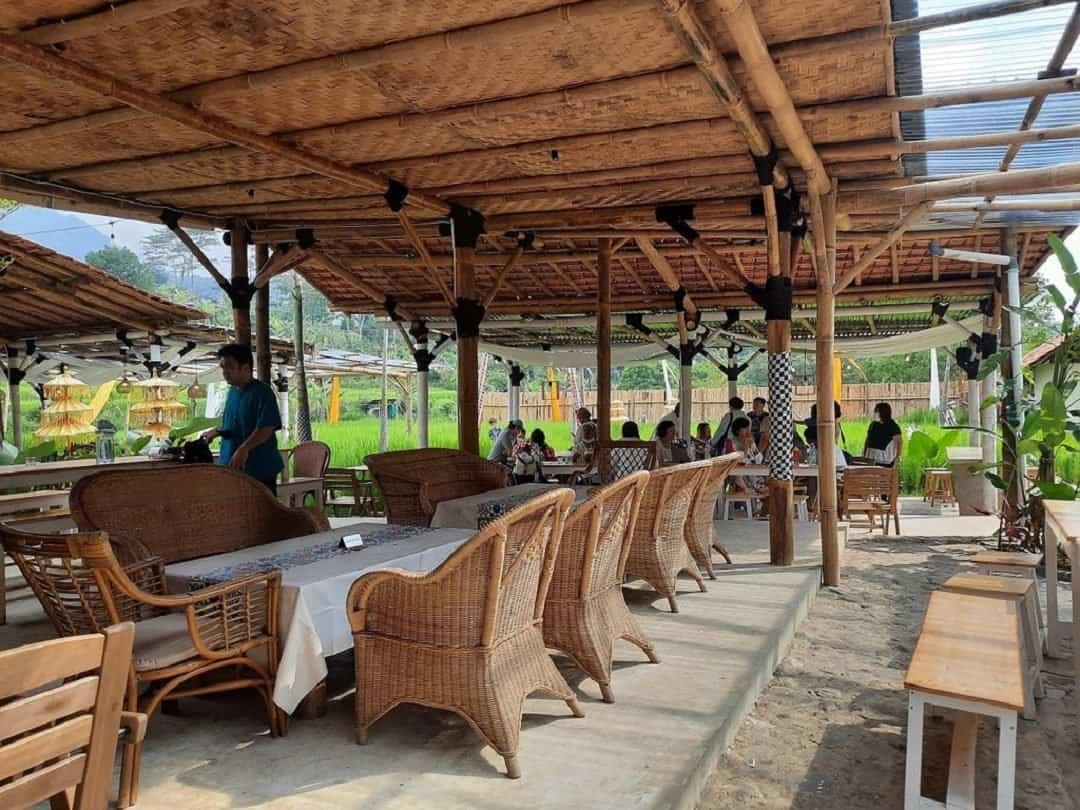 D’Ubud Sentul (sumber pergikuliner.com)