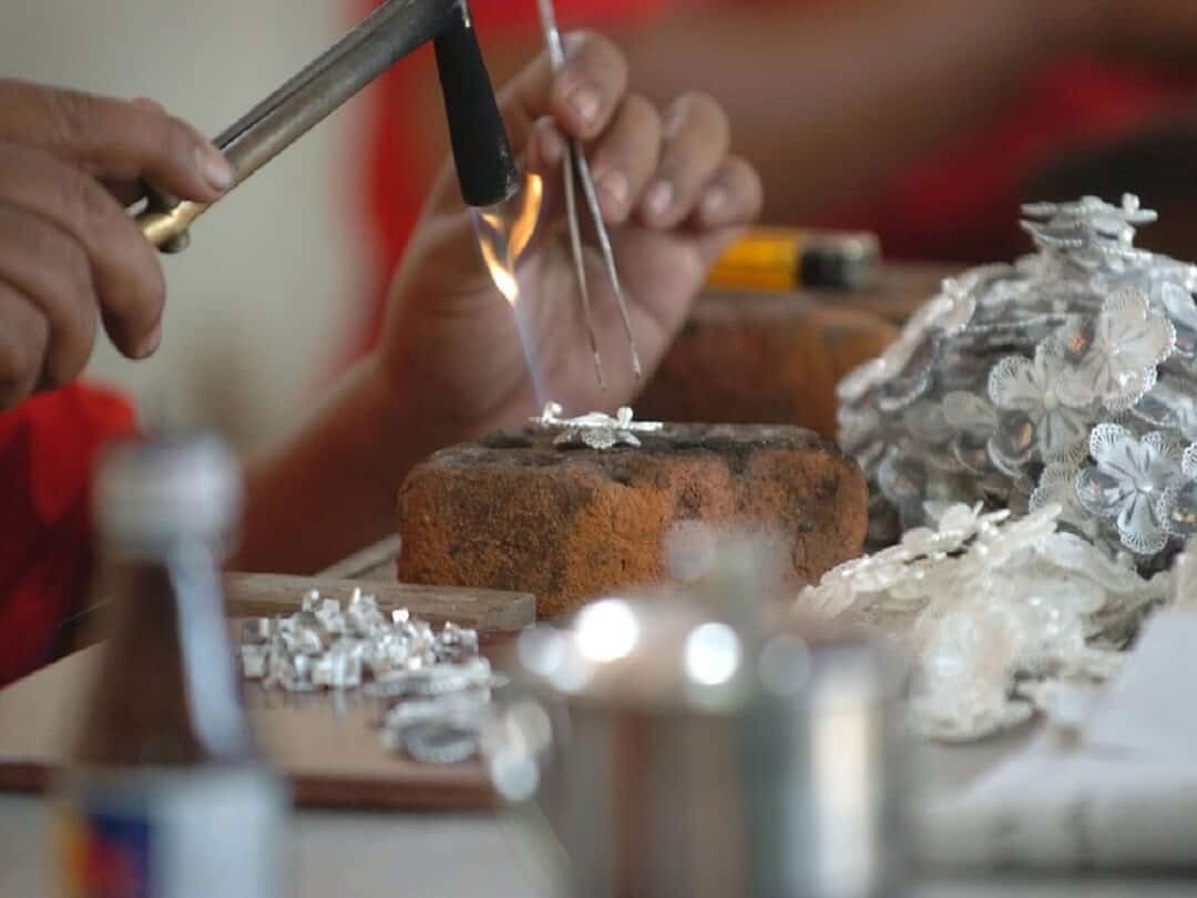 kerajinan perak