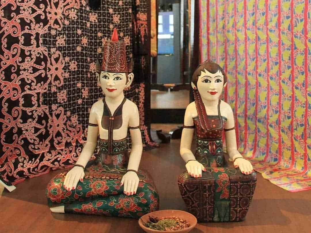 patung loro blonyo