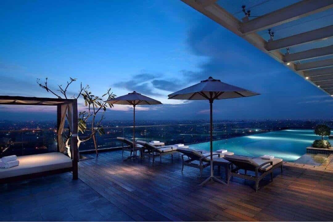 JW Marriott Hotel Medan pool view (sumber booking.com)