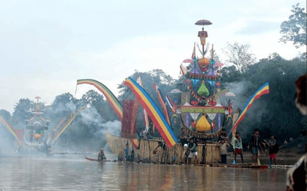 perahu-baganduang-warisan-budaya-tak-benda-riau (sumber kebudayaan.kemdikbud.go.id)