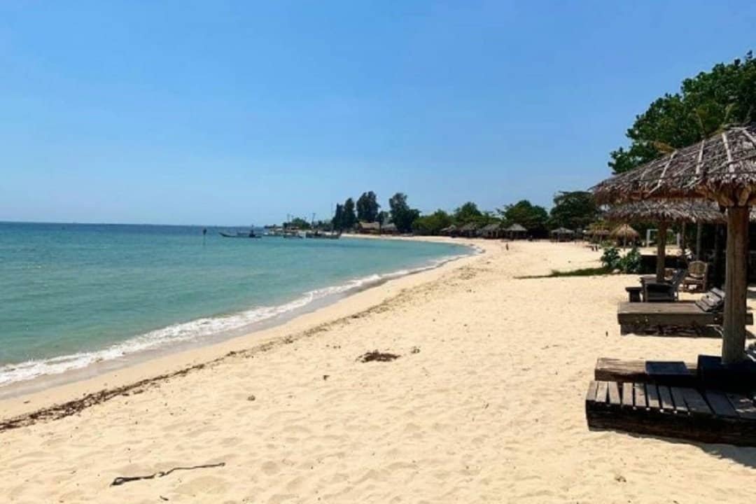 Pantai Bandengan 