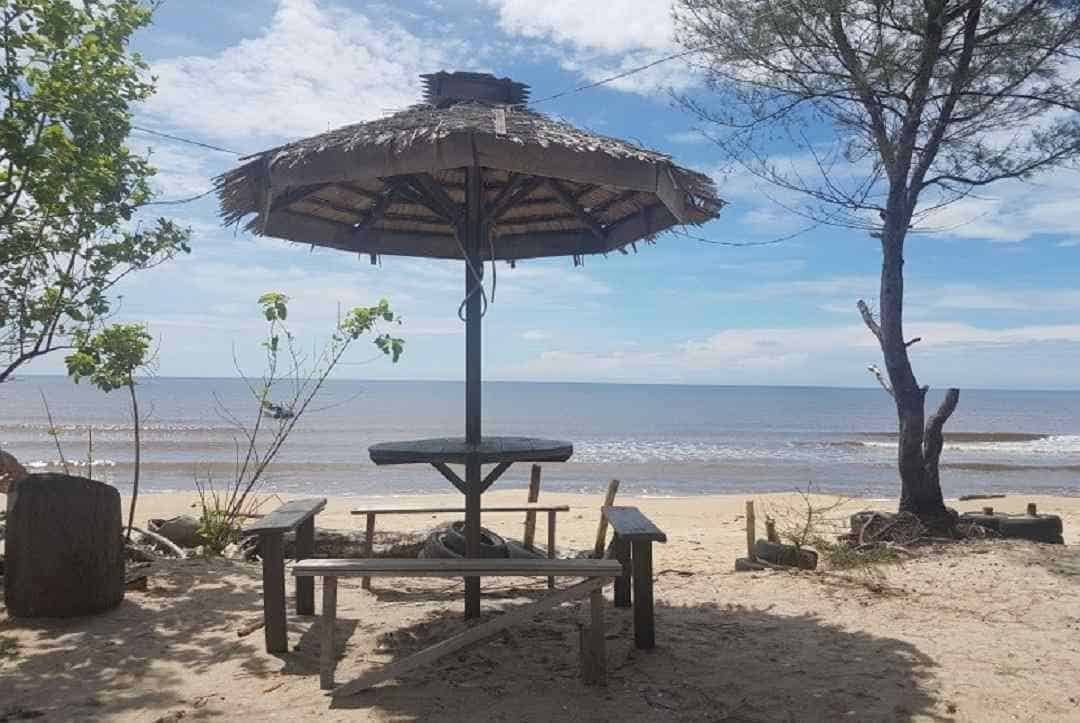 Pantai Ujung Pandaran