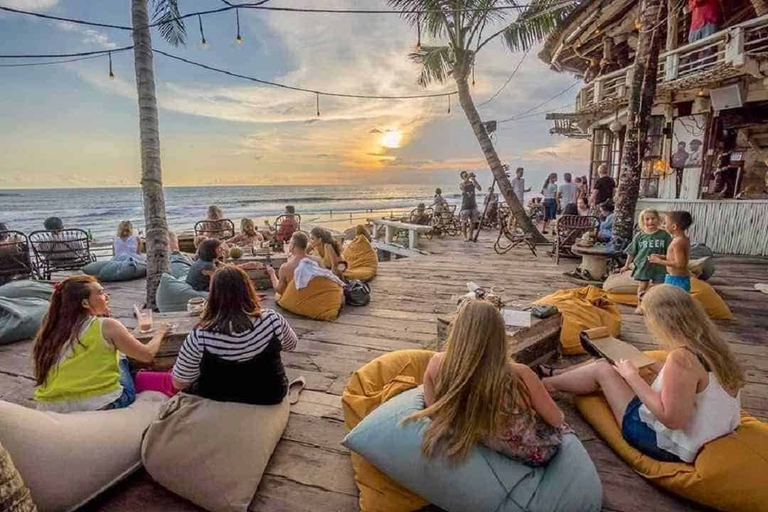 La Brisa Beach Club 