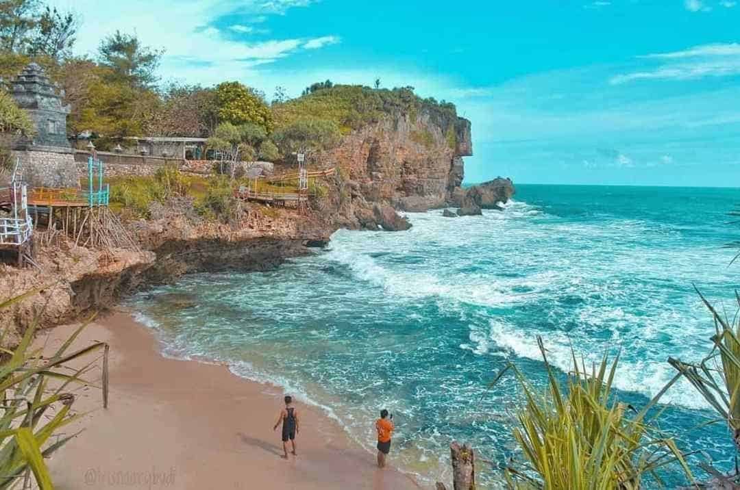 Pantai Ngobaran 