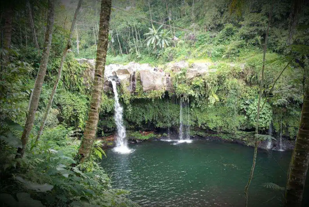 Curug Tempuran