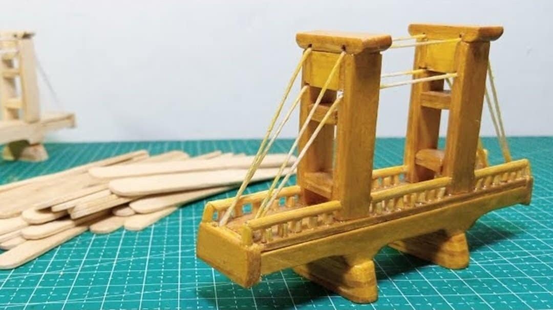 Miniatur Jembatan Ampera 