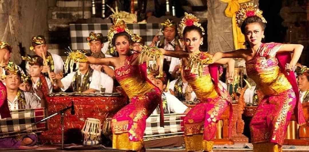 Tari Pendet