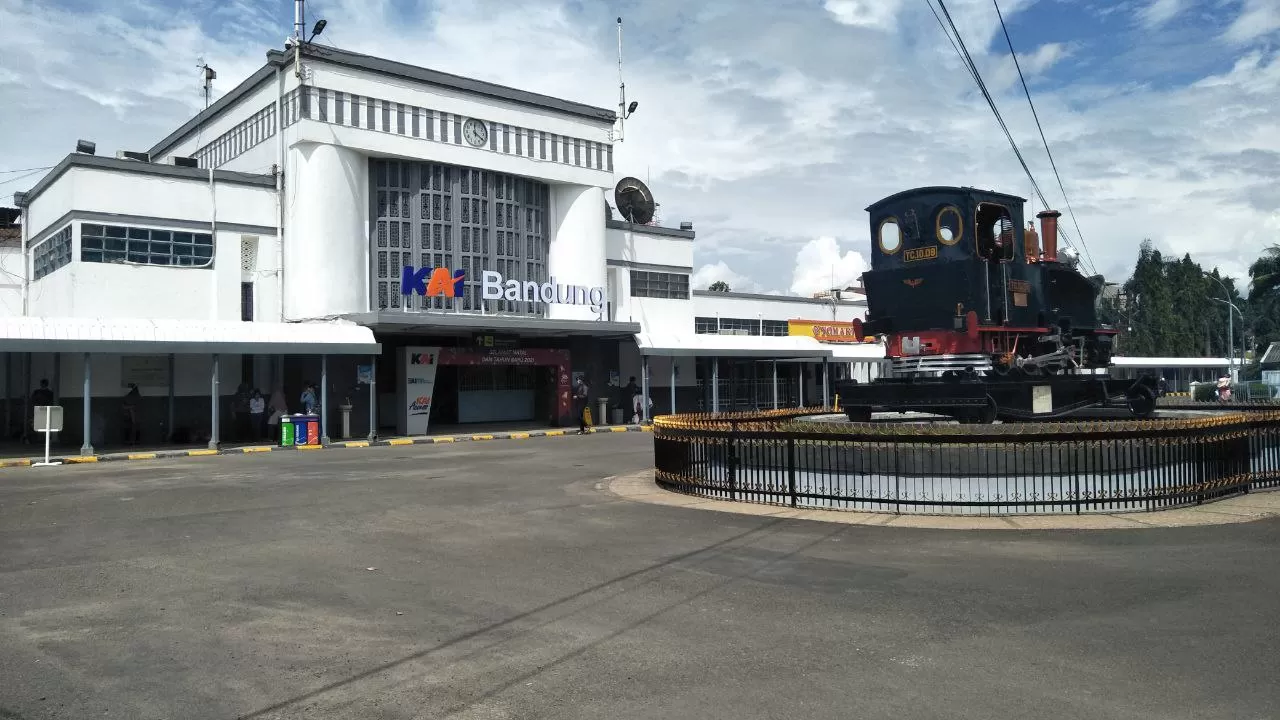 Wisata Dekat Stasiun Bandung