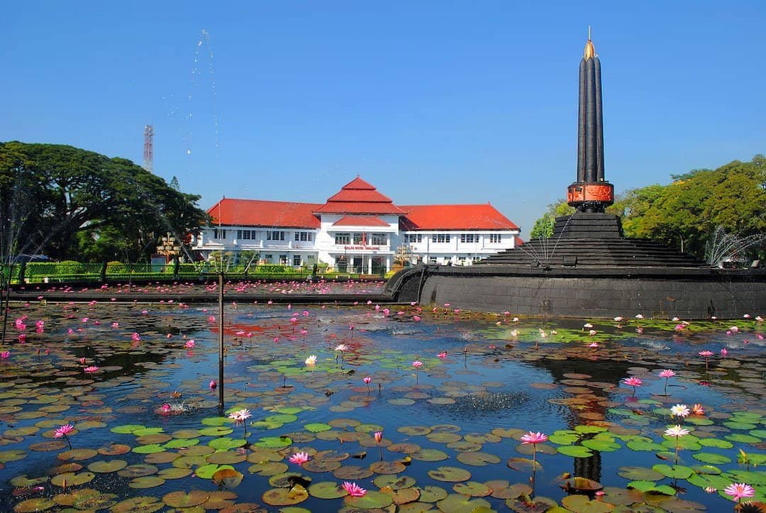 alun alun tugu