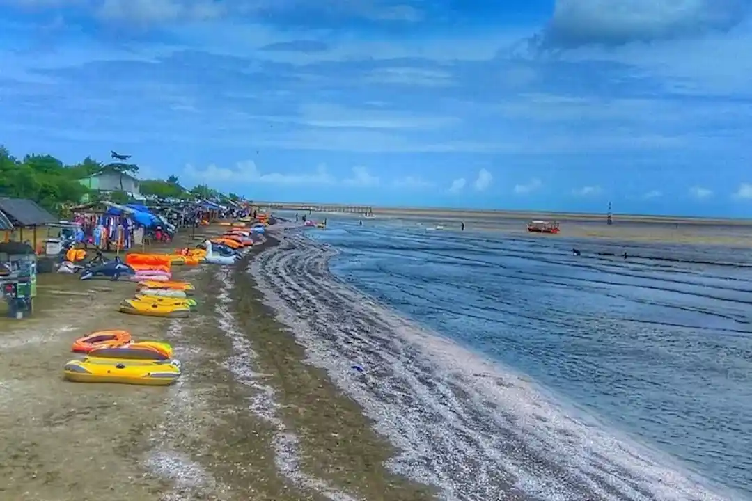 Pantai Pelangi