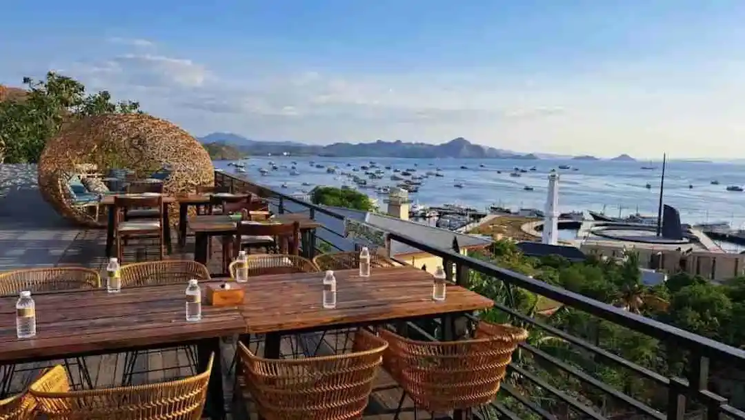 Taman Laut Handayani Seafood Labuan Bajo