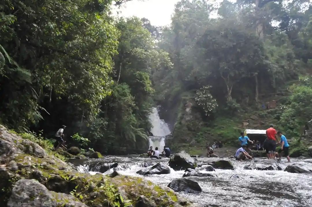 curug tilu leuwi opat