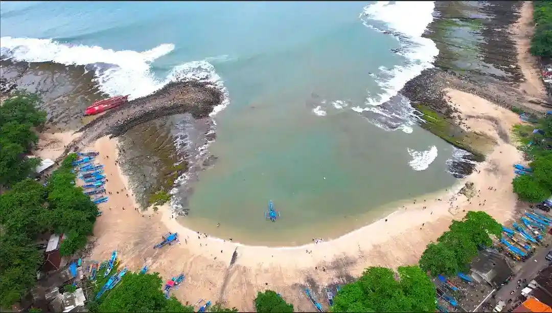 Pantai Rancabuaya