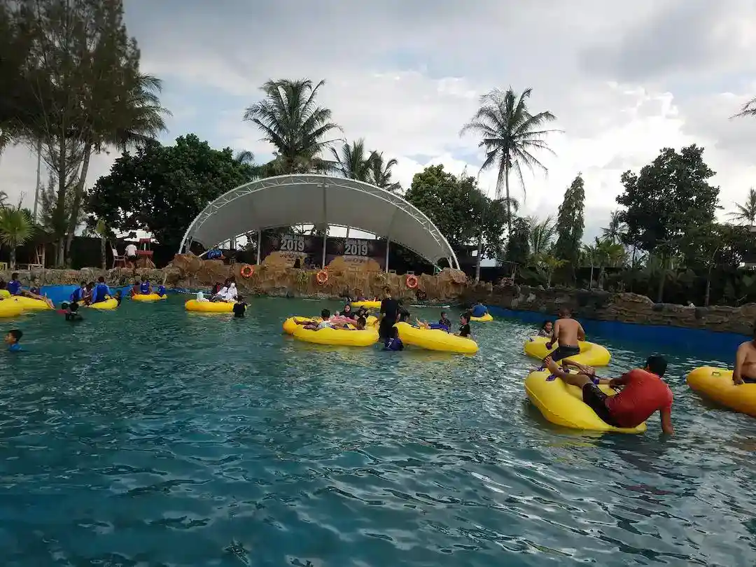 Pemandian Air Panas Cipanas Garut