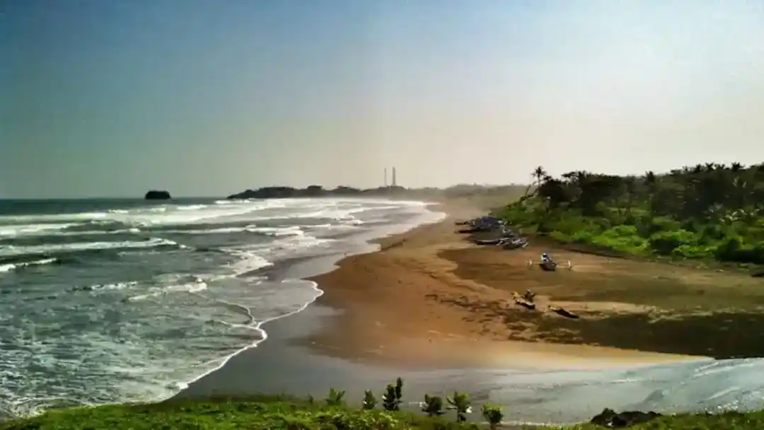 7 Pantai di Tasikmalaya yang Wajib Kamu Kunjungi